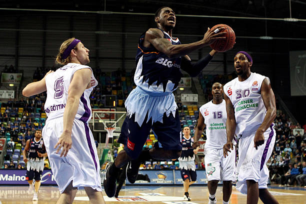 滑雪选手树 滑雪选手树