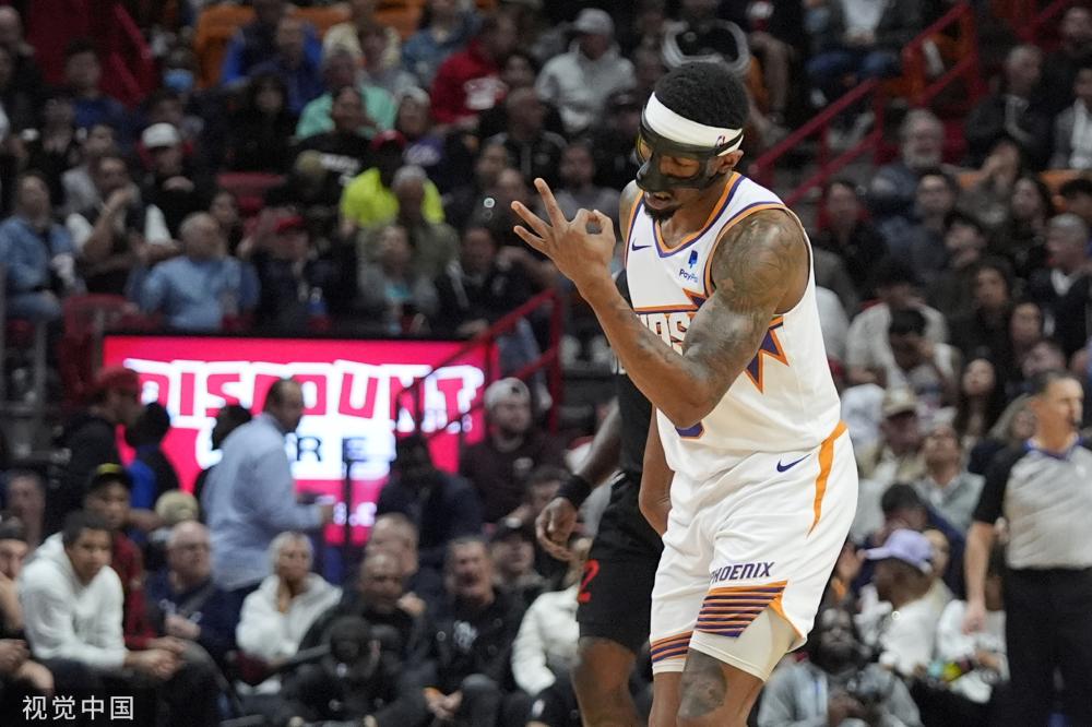 以绝对优势 以绝对优势